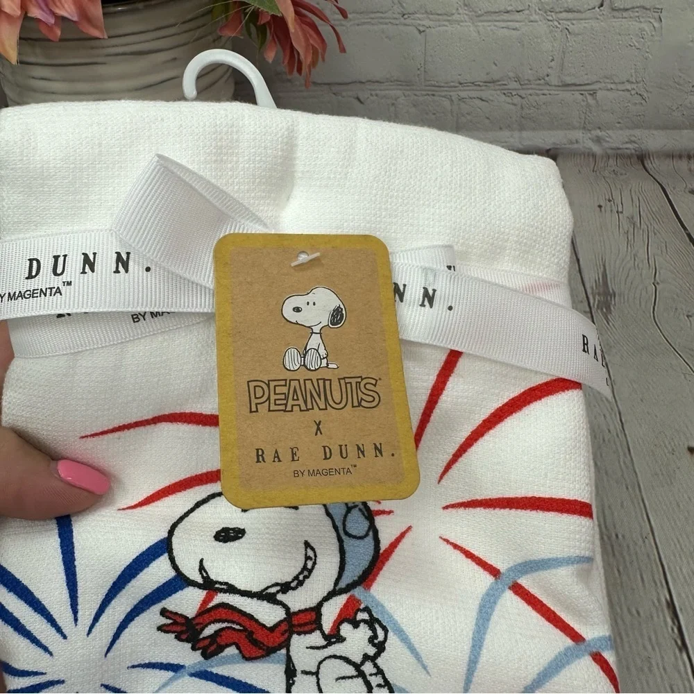 NWT Rae Dunn & Peanuts collaboration Snoopy kitchen Towel all american summer